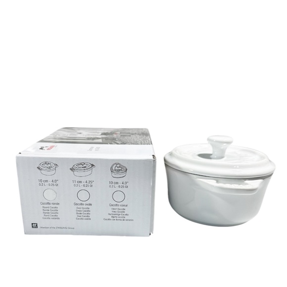 NEW Staub WHITE MINI ROUND CERAMIC COCOTTE 10cm - Picture 3 of 6